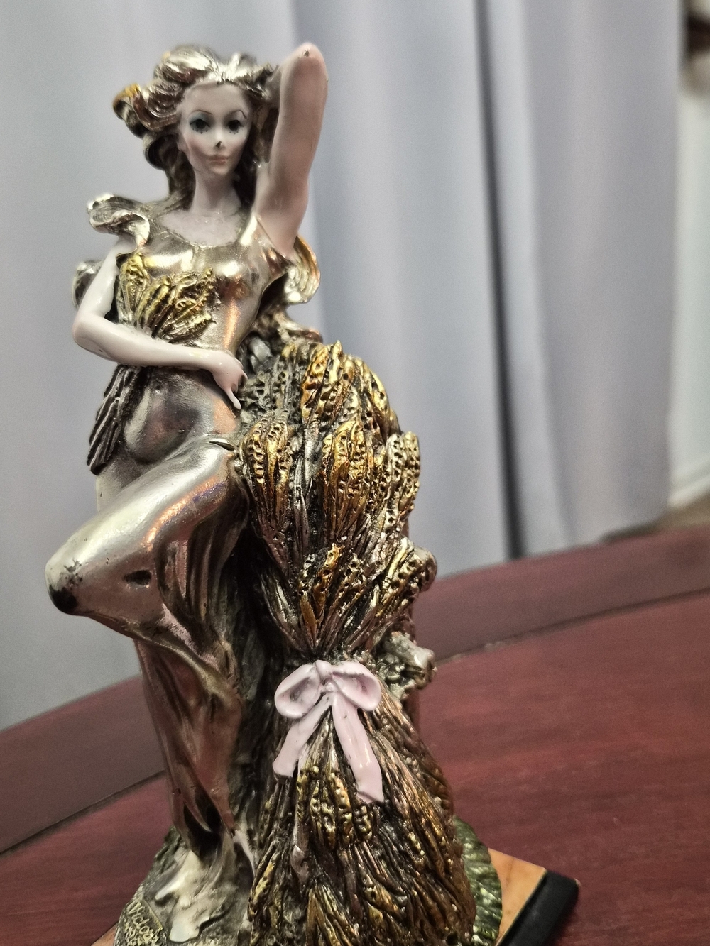 Signed Victor 9 inches tall, Lady Figurine Sculpture Silver Gold Tone, Vintage - Picture 7 of 15